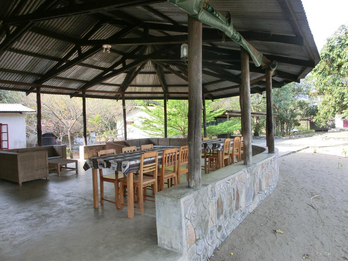 Matema Lake Shore Resort Екстериор снимка